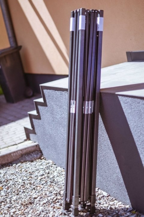 NAMIOT HANDLOWY 3 X 4,5m KONSTRUKCJA GRUBA NAMIOT HANDLOWY 3 X 4,5m KONSTRUKCJA GRUBA