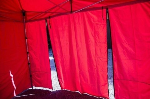 NAMIOT HANDLOWY 3 X 6m KONSTRUKCJA OCYNKOWANA NAMIOT HANDLOWY 3 X 6m KONSTRUKCJA OCYNKOWANA