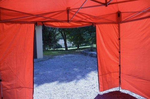NAMIOT HANDLOWY 3 X 6m KONSTRUKCJA OCYNKOWANA NAMIOT HANDLOWY 3 X 6m KONSTRUKCJA OCYNKOWANA
